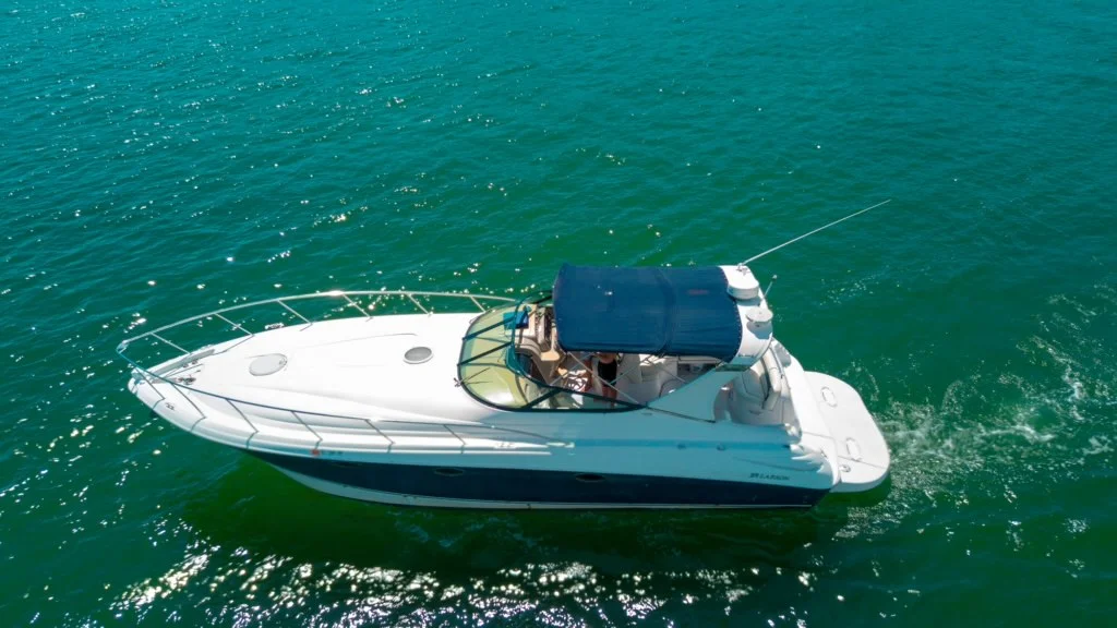 40ft Larson Gordita deck area